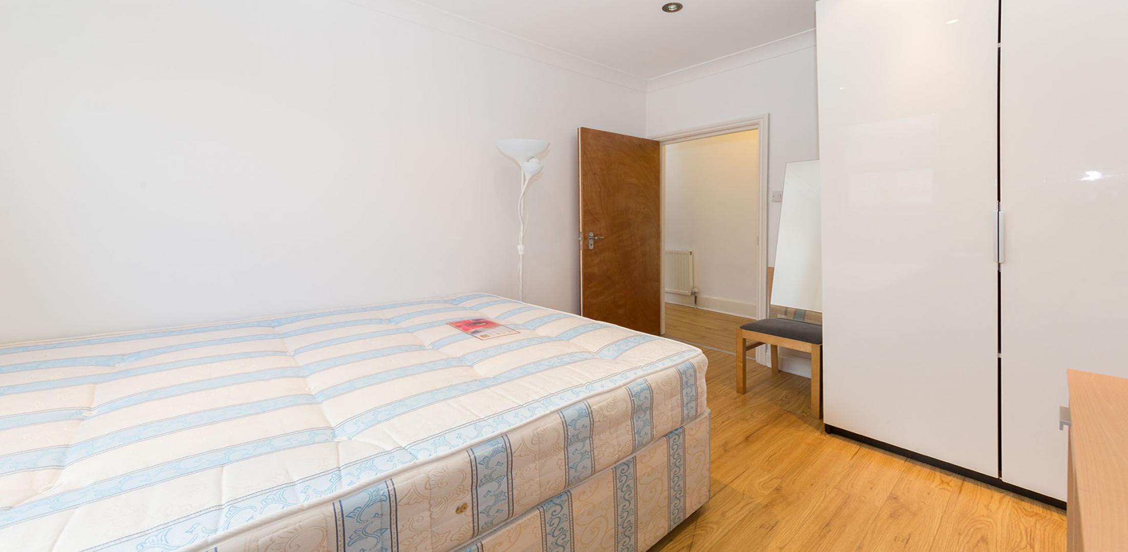 Modern Sharers Apartment Oak Lane, East Finchley